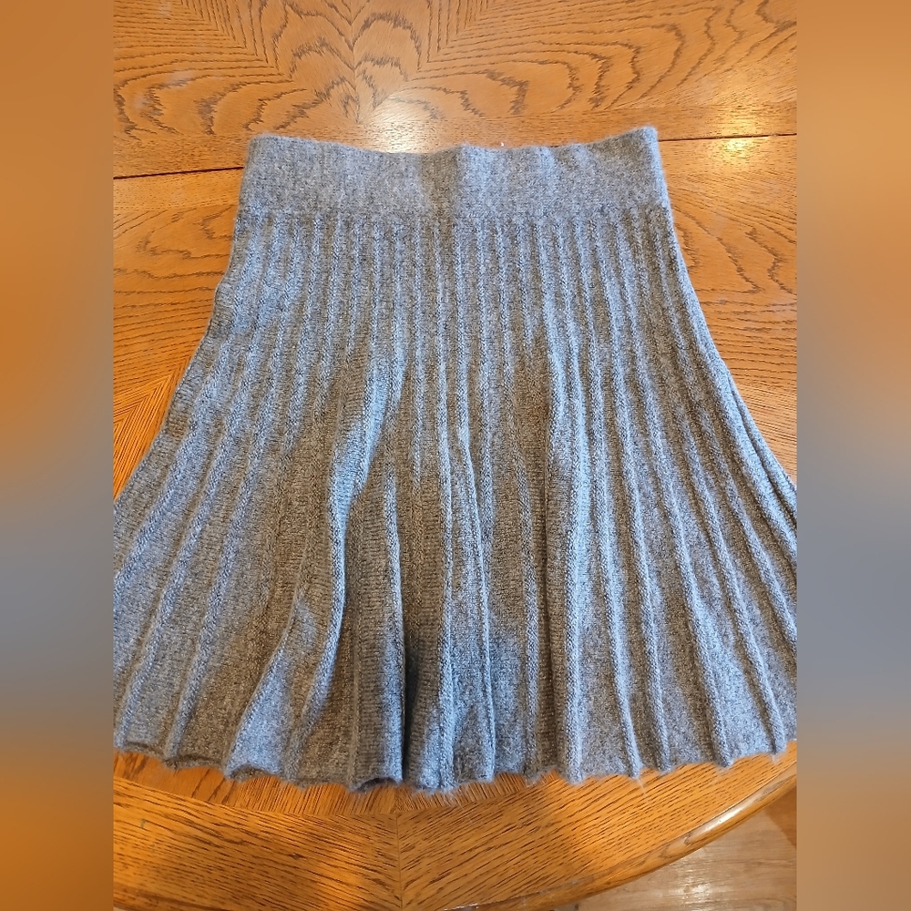 Zara Gray Pleated Skirt